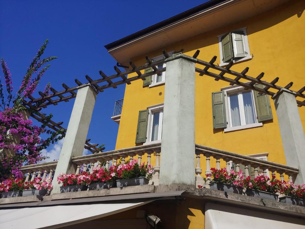 Appartamenti Baia Azzurra 6. Torbole Sul Garda Exterior photo
